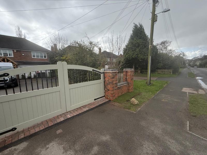Fencing & Gates by Trio Construction Group — photograph 2
